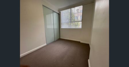 3 bedroom plus study Apartment - Photo 4