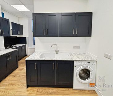 3 bedroom apartment to rent - Photo 4