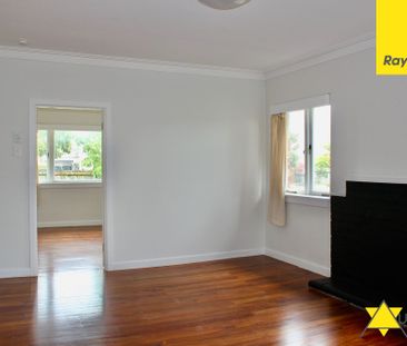 Discover your new home in the heart of Mount Roskill, Auckland! - Photo 3