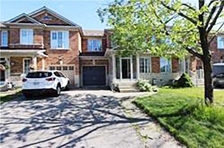 For Lease - 88 Waterton Crescent, Richmond Hill, Ontario - Photo 2