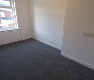 3 bed terraced house to rent in Ebor Street, Heaton - Photo 6