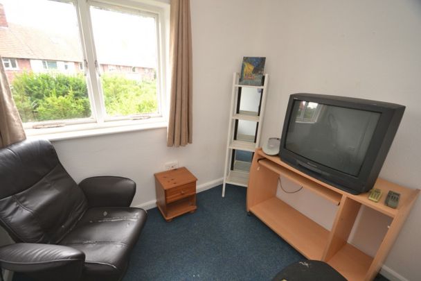 3 bed Semi-Detached House for Rent - Photo 1