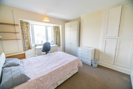 8 Carlton Avenue - Photo 5