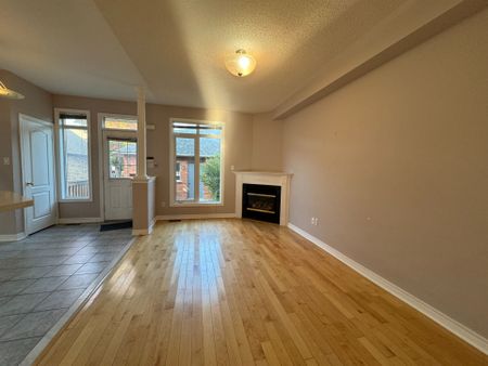 For Lease - 10561 Bayview Avenue, Richmond Hill, Ontario - Photo 3