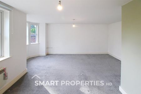 Park Drive, Huddersfield - Photo 3