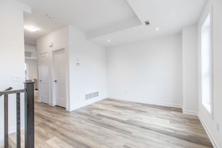 For Lease - 70 Kenesky Drive Unit# 12, Hamilton, Ontario - Photo 2