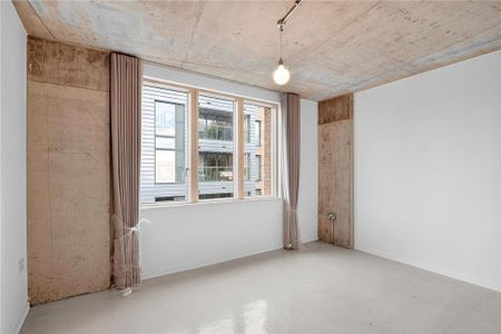 3 bedroom penthouse to rent - Photo 2