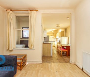 3 bed Semi-Detached House for Rent - Photo 1