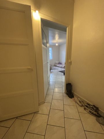 Location Appartement 1 pièce 33m² - Photo 2