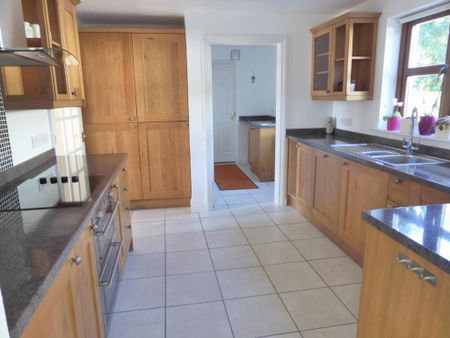 4 bedroom detached house to rent - Photo 5