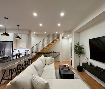 For Lease - 42 Chiffon Street, Vaughan, Ontario - Photo 2