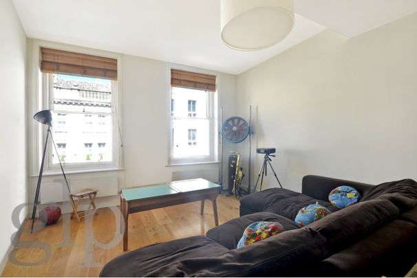 2 Bedroom Flat, Great Marlborough Street - Photo 1