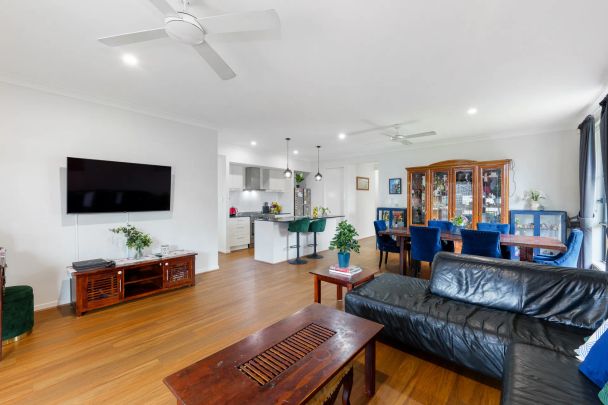 Spacious Family Home on Corner Block ! - Photo 1