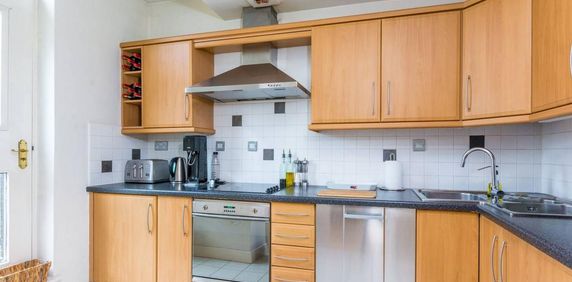 2 bedroom flat to rent - Photo 2