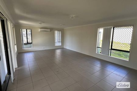 6 bedroom Large Family Home In Gatton - Photo 3