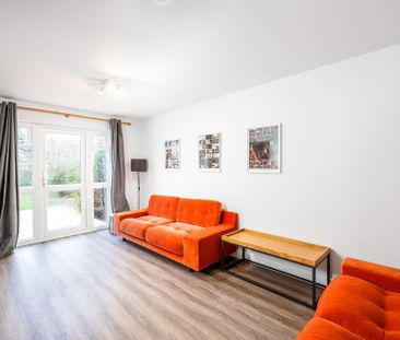 1 bedroom in a house share to rent - Photo 1