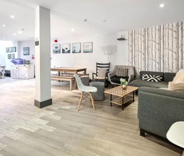 1 bedroom block of apartments to rent - Photo 1