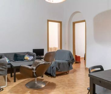 Nice room for rent in 4-bedroom apartment in Centro - Photo 5