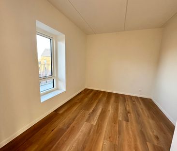 Moderne 3-værelses lejlighed med udsigt i Nørresundby - Foto 1