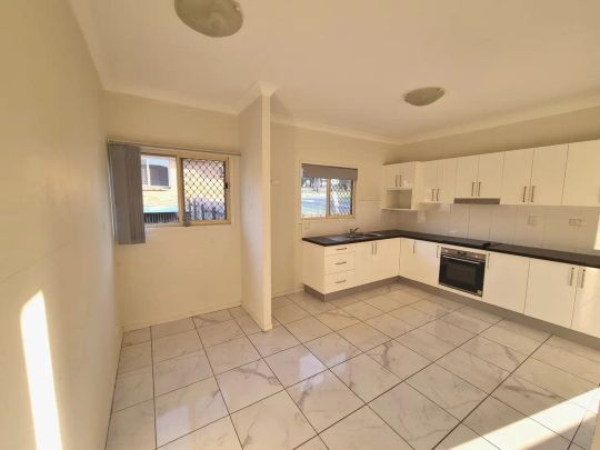 “Tidy Granny Flat In Great Location” - Photo 1
