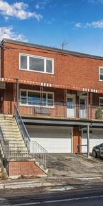 2 bedroom 1 bathroom upper duplex apartment in Wychwood - Photo 3