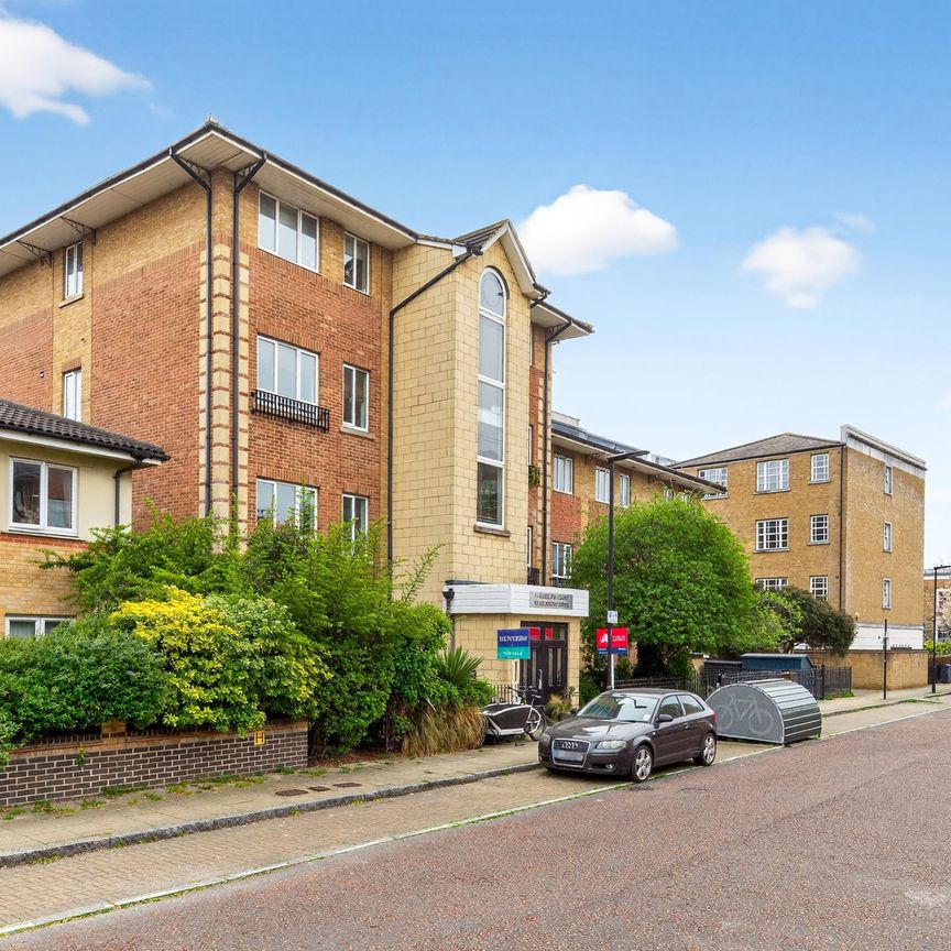 Celandine Drive, London, E8 3XF - Photo 1