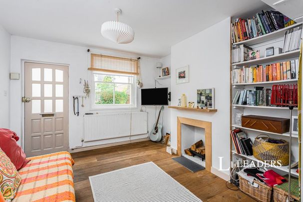 2 bedroom terraced house to rent - Photo 1