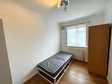 Carr Road, Northolt, UB5 - Photo 4