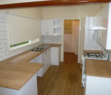 1 Byron Avenue, Ryde NSW 2112 - House For Rent | Domain - Photo 5