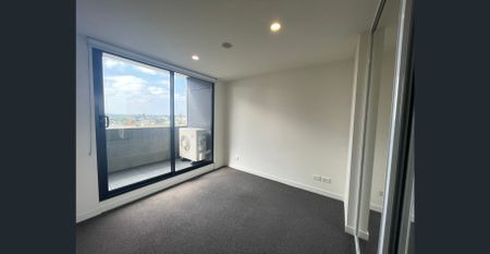 Excellent location with beautiful views - Photo 5