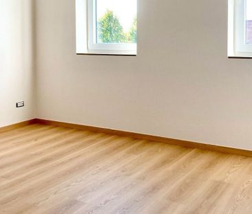 Woning te huur in Koolskamp voor € 1.250 met 3 slaapkamers - Photo 2