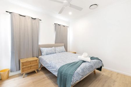 Contemporary oasis looking over the 10th Fairway - Photo 5