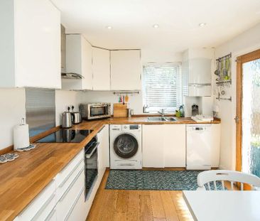 4 bedroom terraced house to rent - Photo 4