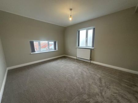 4 bedroom detached house to rent - Photo 5