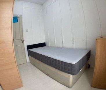 8 bedroom flat to rent - Photo 6