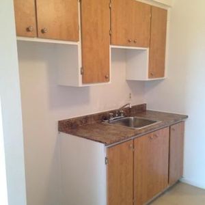 Jean-Rottot| Appartement 4 1/2 | in Laval near the Centre de la nature - Photo 2