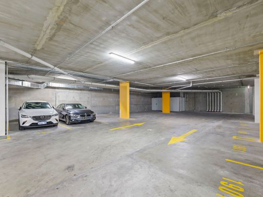 New Luxury Apartment - Photo 1