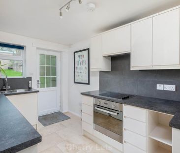 2 bedroom semi-detached bungalow to rent - Photo 4