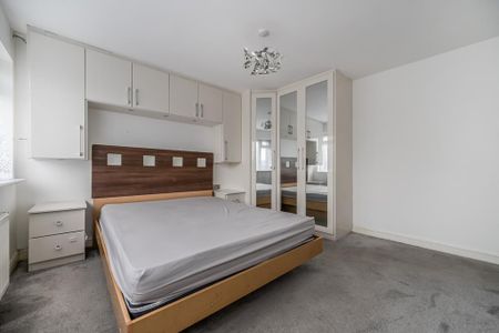 2 bedroom maisonette to rent - Photo 4