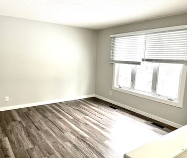 6332 Hewson (Main Level) All Utilities Included! - Photo 6