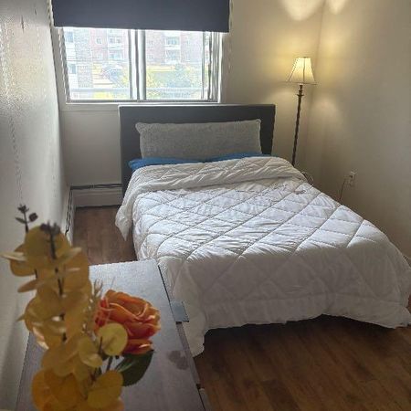 Cession de bail - 3 1/2 - 1 063$ Semi-meublé - Photo 4