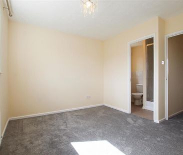 3 bedroom detached house to rent - Photo 5