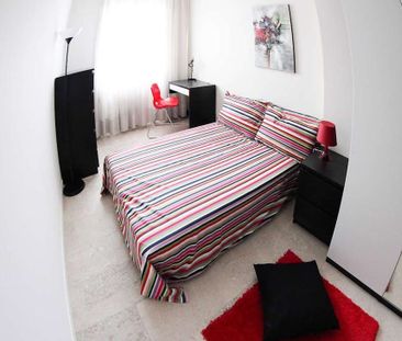 Via Angelo de Vincenti, Milan, Lombardy 20148 - Photo 3