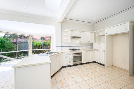 10a Ferndale Street, Chatswood NSW 2067 - House For Rent | Domain - Photo 5