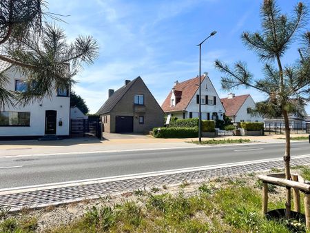 Alleenstaande woning met grote tuin en garage te Knokke - Foto 2