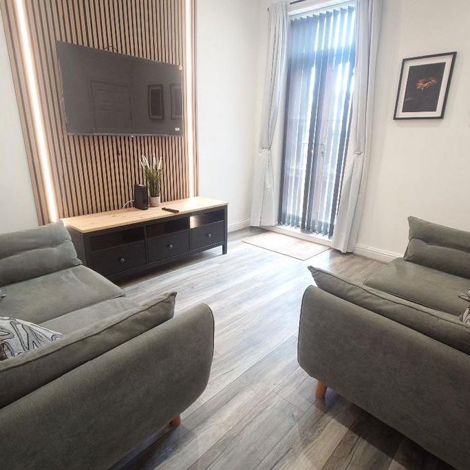 4 bedroom terraced house to rent - Photo 1