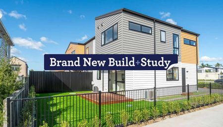 Stylish 3-Bedroom Home with Study - Photo 5