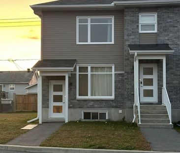 Maison De 3 Chambres à Louer - Photo 1