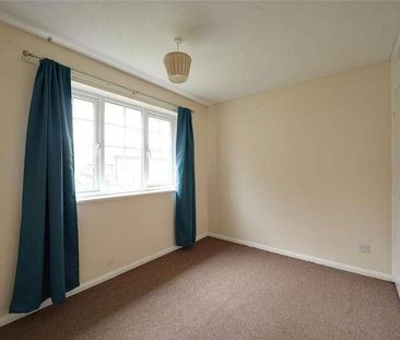 Wren Close, Mildenhall, Bury St. Edmunds, Suffolk, IP28 - Photo 6