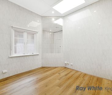 Spacious four bedroom house in perfect position - Photo 5